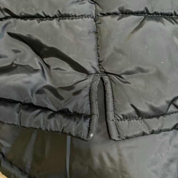 COLUMBIA UNISEX PRE OWNED VEST - Picture 8 of 10